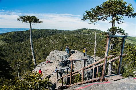 Foto panorámica desde la Piedra del Águila mostrando el paisaje y las montañas