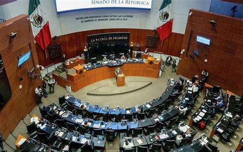 Foto de la Comisión de Trabajo del Senado de Chile discutiendo la reforma previsional