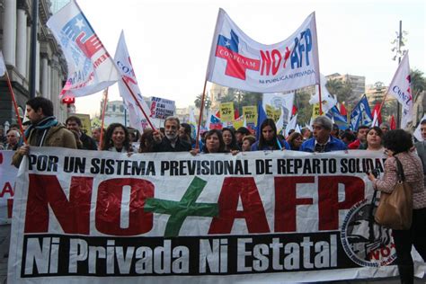 Imagen de una protesta por el sistema de AFP en Chile