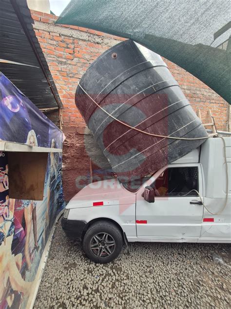 Foto: GEC - Adulto mayor falleció en el distrito de Paucarpata, luego de que un tanque de agua cayera sobre él.