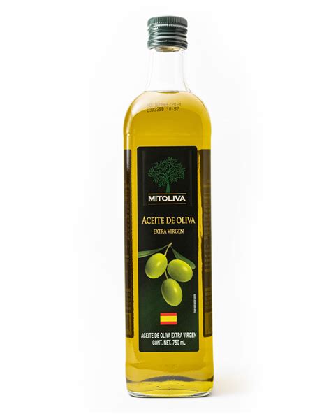 Botella de aceite de oliva virgen extra y aceitunas