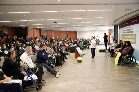 Foto de asistentes a un congreso sobre discapacidad en Medellín