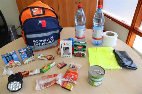 Foto de kit de emergencia para adultos mayores