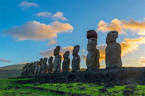 Foto de moáis en Isla de Pascua.