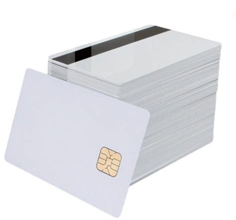 Credencial con chip y banda magnética