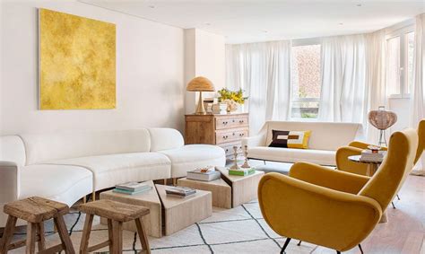 Interiores modernos y acogedores de la residencia, mostrando áreas comunes o habitaciones.
