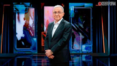 Javier Sardá en el plató de Crónicas Marcianas, con semblante serio