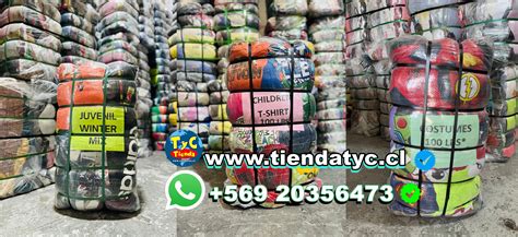 Foto de fardos de chaquetas de marca