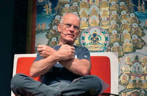 Retrato de Lama Ole Nydahl enseñando