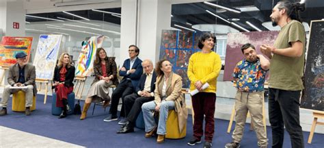 Exposición de arte inclusivo que destaca la diversidad de talentos y técnicas artísticas