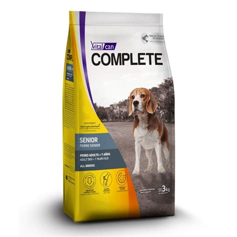 Esquema nutricional mostrando los componentes clave del alimento para perros senior