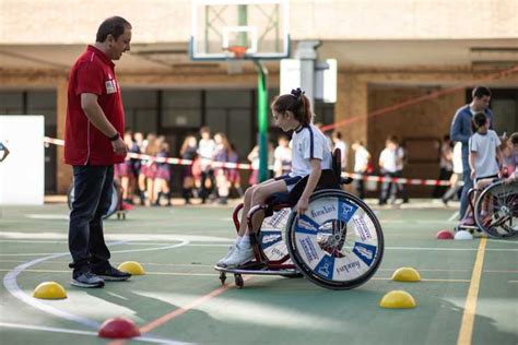 diseño de actividades de educación física adaptada para estudiantes en silla de ruedas
