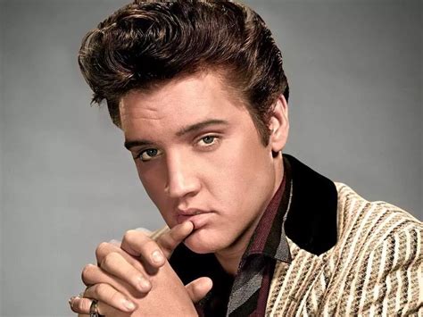 Imagen de un supuesto avistamiento de Elvis Presley en una gasolinera