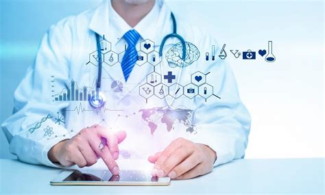 Esquema de gestión de datos en salud geriátrica: relación entre centros de larga estadía, registros oficiales y transparencia epidemiológica.