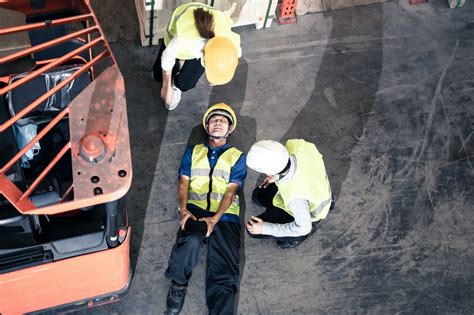Esquema legal que define qué constituye un accidente laboral y sus alcances según la normativa vigente.