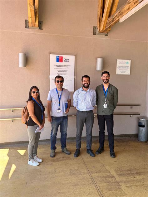 Fotografía de las nuevas instalaciones del ELEAM Lo Prado durante la visita de las autoridades