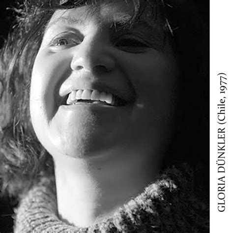 Fotografía de Gloria Dünkler en un evento literario.