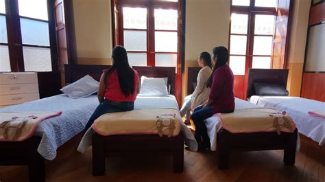 Imagen representativa de mujeres en casas de acogida en Curicó