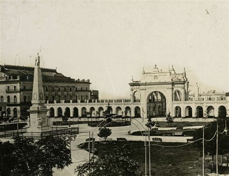 Esquema de la Plaza de Mayo y la Recova Vieja en el siglo XVIII