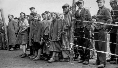 Foto histórica de refugiados judíos en Bolivia durante la Segunda Guerra Mundial