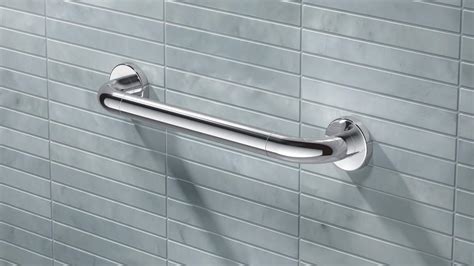 Detalle de la colección WARM TOUCH de HEWI con acabado cromado