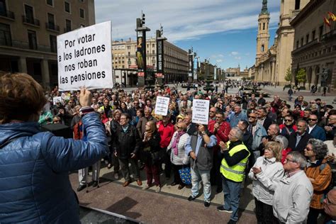 Fotografía de protesta de jubilados en Madrid, España
