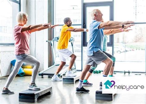 Infografía mostrando diferentes ejercicios de fortalecimiento de cadera para personas mayores.