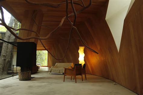Interior de la Casa para el Poema del Ángulo Recto en Vilches, Chile