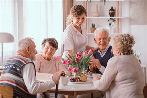 Esquema de las necesidades de los adultos mayores en residencias geriátricas
