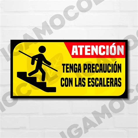 Señal de precaución para el uso de andador en escaleras