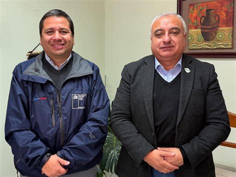 Fotografía: Inauguración del Centro Comunitario de Cuidados en Contulmo, con autoridades y participantes.