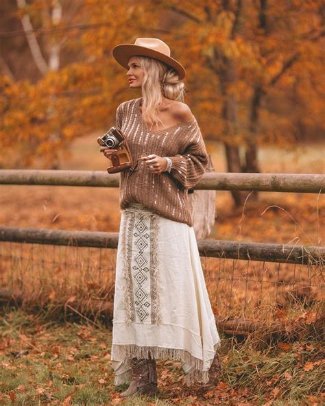 Infografía con consejos de estilo Boho Chic para mujeres mayores de 50