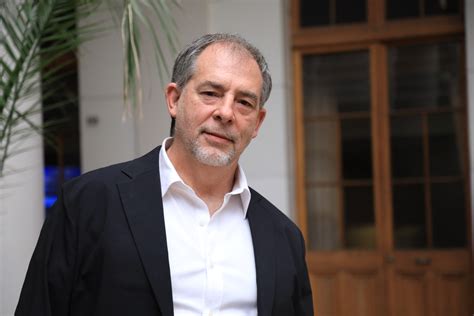 Guido Girardi durante una entrevista o sesión parlamentaria discutiendo la reforma previsional
