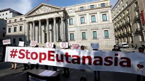 Fotografía histórica de protesta pública en Alemania contra el programa de 