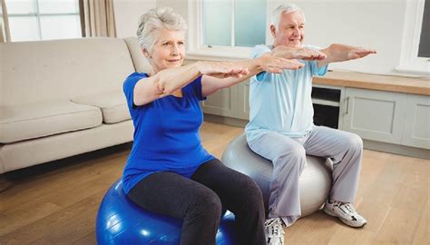 Imagen de una persona realizando ejercicios de fisioterapia para el Parkinson