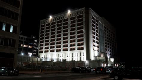 Fotografía del centro de detención de Brooklyn o imagen del juzgado federal de Nueva York durante el proceso.
