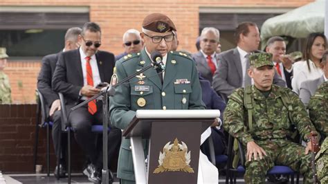 Representación de las diferentes fuerzas políticas debatiendo sobre el quinto retiro