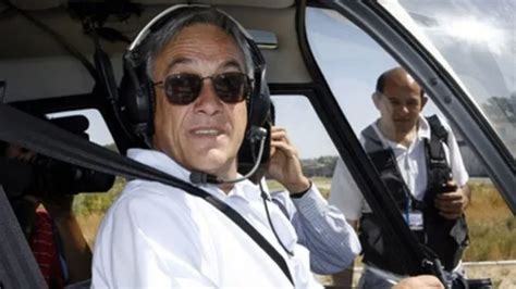 Foto histórica de José Piñera durante el período de reforma previsional
