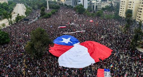 Manifestación masiva de la Coordinadora No+AFP en Chile