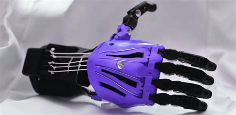 Diseño de una prótesis de mano biónica impresa en 3D