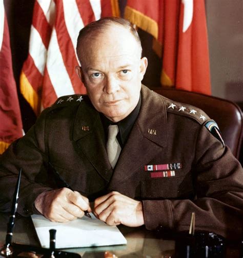 Foto de Woodrow Wilson o Dwight D. Eisenhower destacando la necesidad de la Enmienda 25