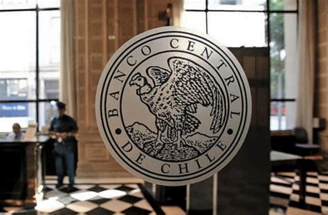 Representación del Banco Central de Chile y el Sernac investigando a Felices y Forrados