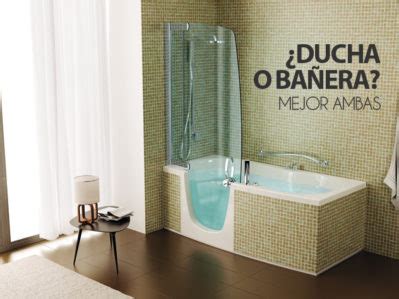 Foto de una bañera con puerta para acceso fácil