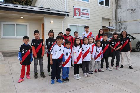 Edificio renovado del Club Deportivo 21 de Mayo en Coyhaique