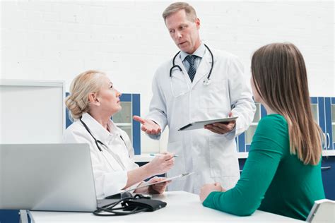 Gráfico mostrando la importancia de la evaluación médica antes del ejercicio.