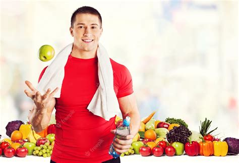 Hombre adulto mayor haciendo ejercicio, simbolizando un estilo de vida saludable para la andropausia
