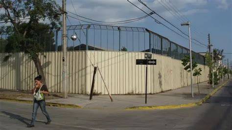 Foto del Centro Galvarino del Sename o una imagen que represente el sobrecupo y las condiciones de los centros