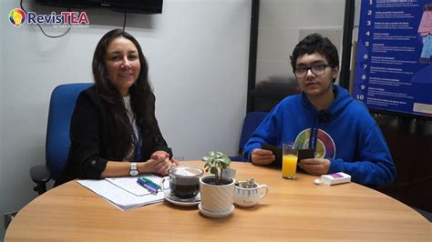 Foto de la Directora Regional de SENADIS Ana Cecilia Golweizg durante una entrevista