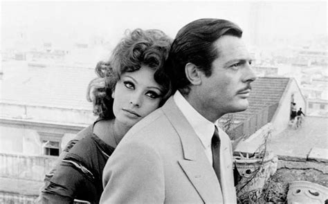 Sophia Loren y Marcello Mastroianni en una escena de película