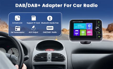 Foto de una radio DAB y un adaptador para coche